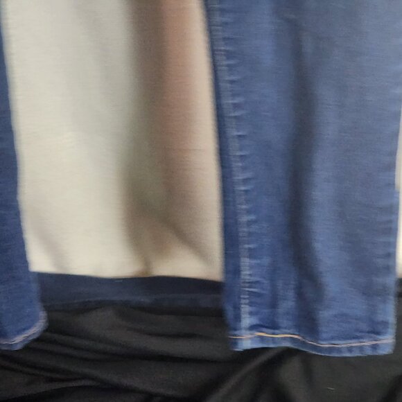 Levi Strauss Medium Wash 711 Skinny Stretch Cotton Poly Elastane Jean Sz W28 L30 - Picture 8 of 16